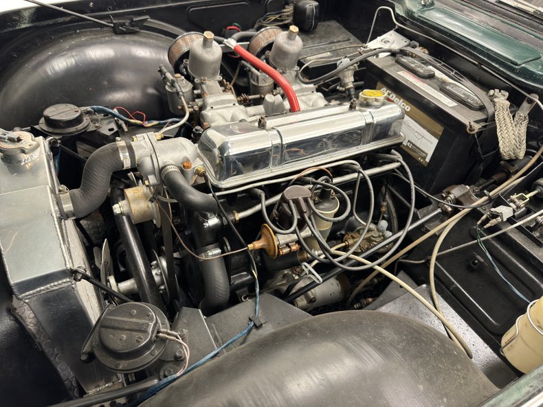 Triumph-Tr4-1964-British-Racing-Green-Black-7