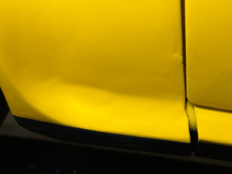 Triumph-Tr6-1972-Jasmine-Yellow-Black-23