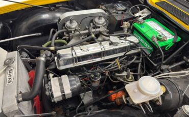 Triumph-Tr6-1972-Jasmine-Yellow-Black-27