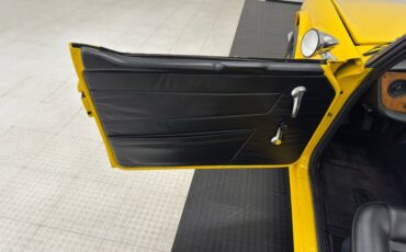 Triumph-Tr6-1972-Jasmine-Yellow-Black-33