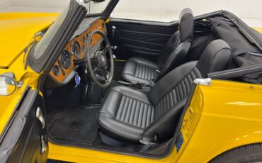 Triumph-Tr6-1972-Jasmine-Yellow-Black-36