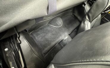 Triumph-Tr6-1972-Jasmine-Yellow-Black-38