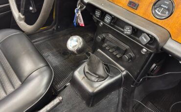 Triumph-Tr6-1972-Jasmine-Yellow-Black-44