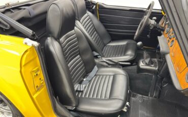 Triumph-Tr6-1972-Jasmine-Yellow-Black-48