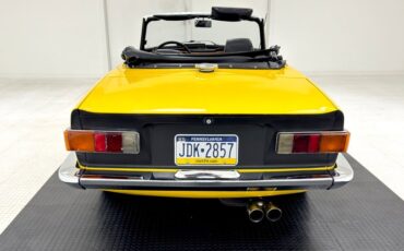 Triumph-Tr6-1972-Jasmine-Yellow-Black-9