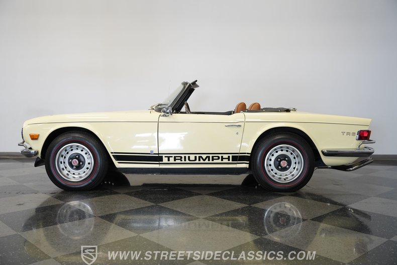 Triumph-Tr6-1972-Yellow-Brown-1