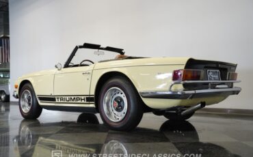 Triumph-Tr6-1972-Yellow-Brown-13