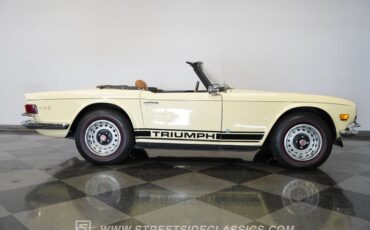 Triumph-Tr6-1972-Yellow-Brown-21