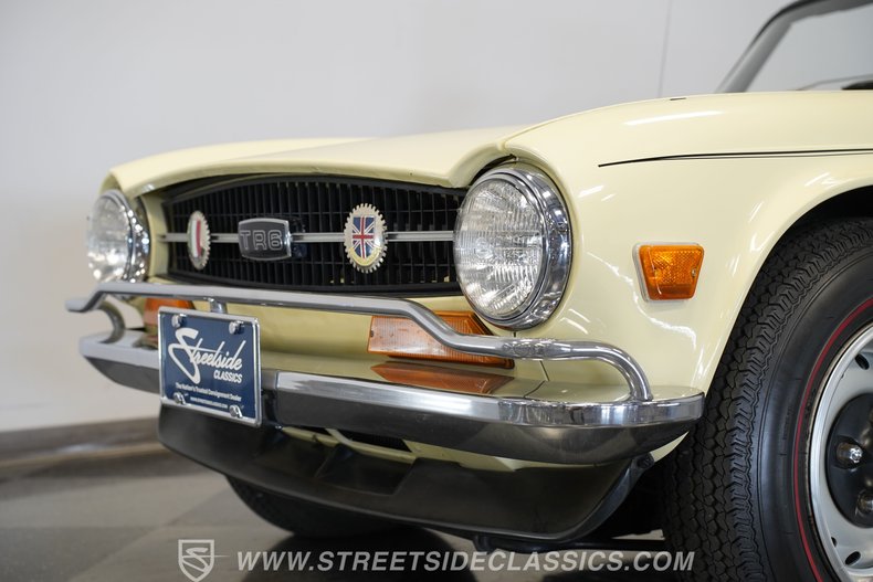Triumph-Tr6-1972-Yellow-Brown-27