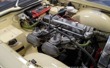 Triumph-Tr6-1972-Yellow-Brown-36