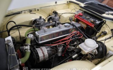 Triumph-Tr6-1972-Yellow-Brown-38