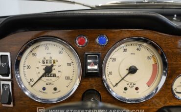 Triumph-Tr6-1972-Yellow-Brown-44