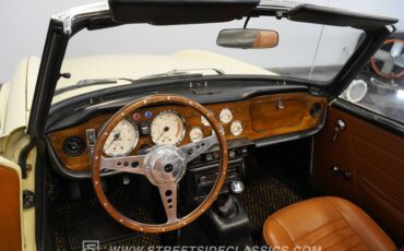 Triumph-Tr6-1972-Yellow-Brown-7