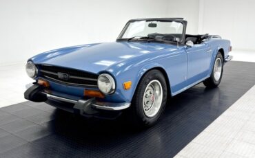 Triumph-Tr6-1974-French-Blue-Black-17