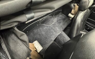 Triumph-Tr6-1974-French-Blue-Black-18