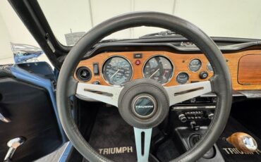 Triumph-Tr6-1974-French-Blue-Black-19
