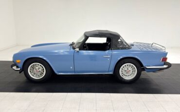 Triumph-Tr6-1974-French-Blue-Black-2