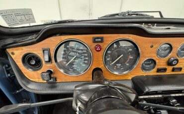 Triumph-Tr6-1974-French-Blue-Black-20