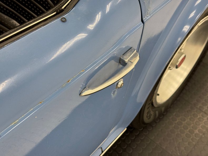 Triumph-Tr6-1974-French-Blue-Black-25