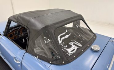 Triumph-Tr6-1974-French-Blue-Black-26