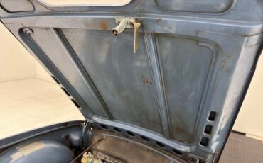 Triumph-Tr6-1974-French-Blue-Black-34