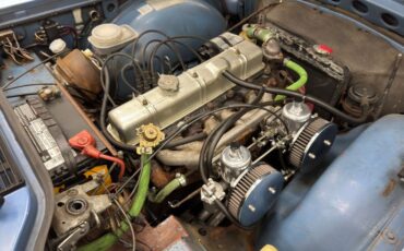 Triumph-Tr6-1974-French-Blue-Black-35