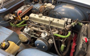 Triumph-Tr6-1974-French-Blue-Black-36