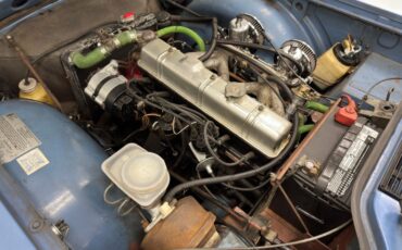 Triumph-Tr6-1974-French-Blue-Black-38