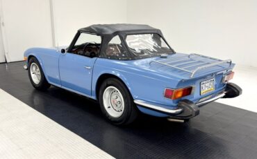 Triumph-Tr6-1974-French-Blue-Black-4
