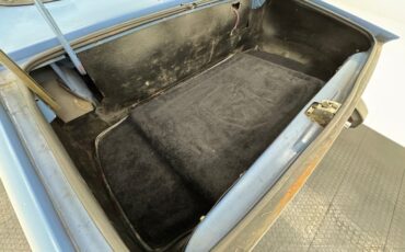 Triumph-Tr6-1974-French-Blue-Black-40