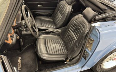 Triumph-Tr6-1974-French-Blue-Black-45