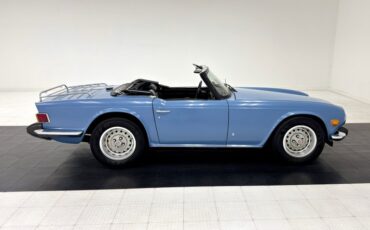 Triumph-Tr6-1974-French-Blue-Black-8