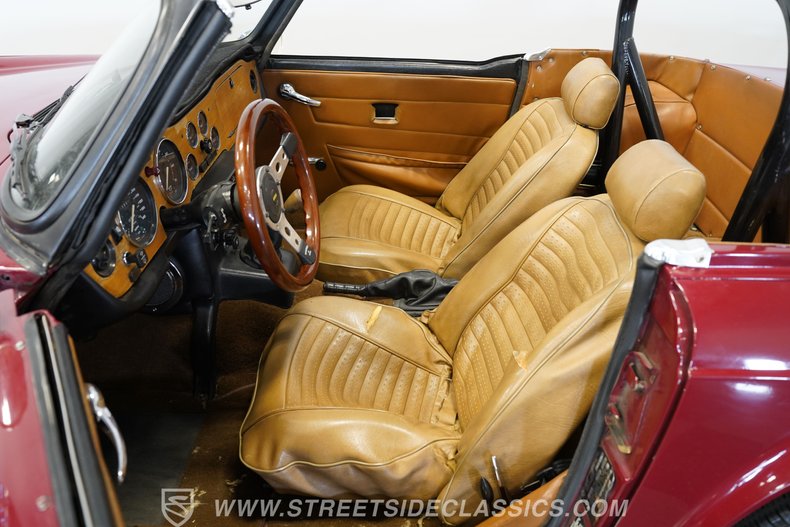 Triumph-Tr6-1976-Red-Brown-1