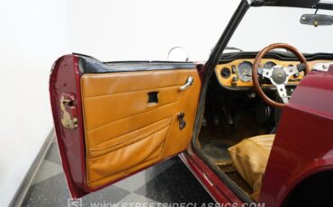 Triumph-Tr6-1976-Red-Brown-13