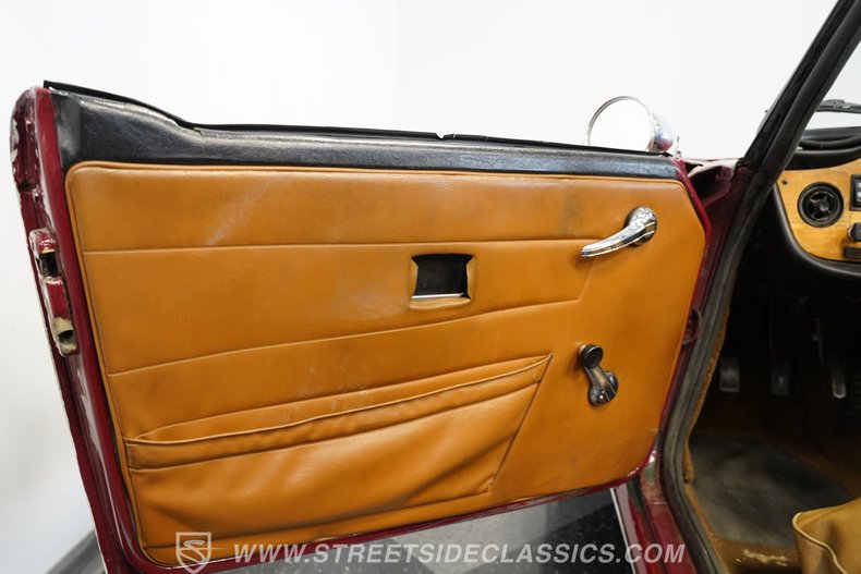 Triumph-Tr6-1976-Red-Brown-14