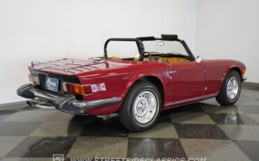 Triumph-Tr6-1976-Red-Brown-21