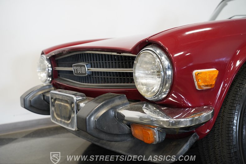 Triumph-Tr6-1976-Red-Brown-27