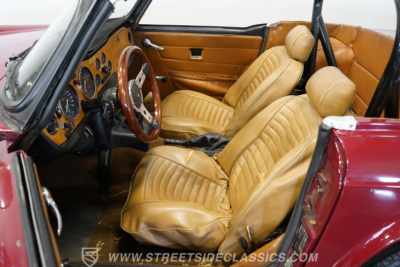 Triumph-Tr6-1976-Red-Brown-36