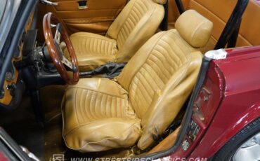 Triumph-Tr6-1976-Red-Brown-37
