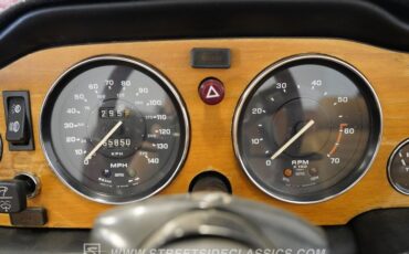 Triumph-Tr6-1976-Red-Brown-40