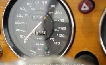 Triumph-Tr6-1976-Red-Brown-41