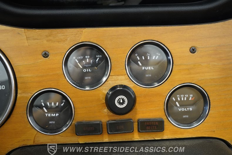 Triumph-Tr6-1976-Red-Brown-42