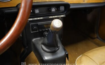 Triumph-Tr6-1976-Red-Brown-44