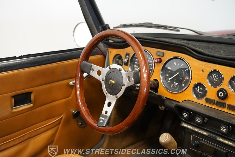 Triumph-Tr6-1976-Red-Brown-48