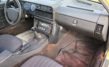 Triumph-tr7-1976-yellow-20