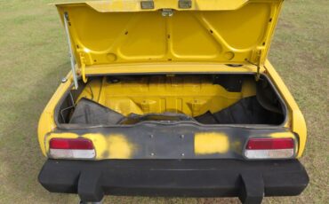 Triumph-tr7-1976-yellow-21