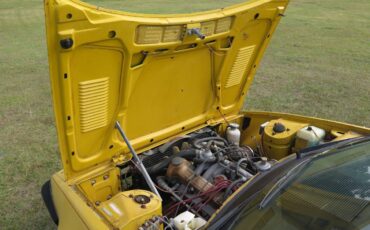 Triumph-tr7-1976-yellow-22