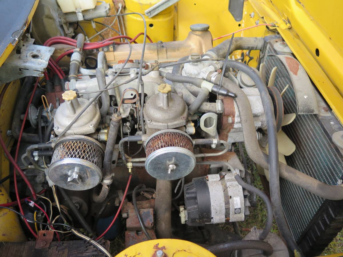 Triumph-tr7-1976-yellow-23