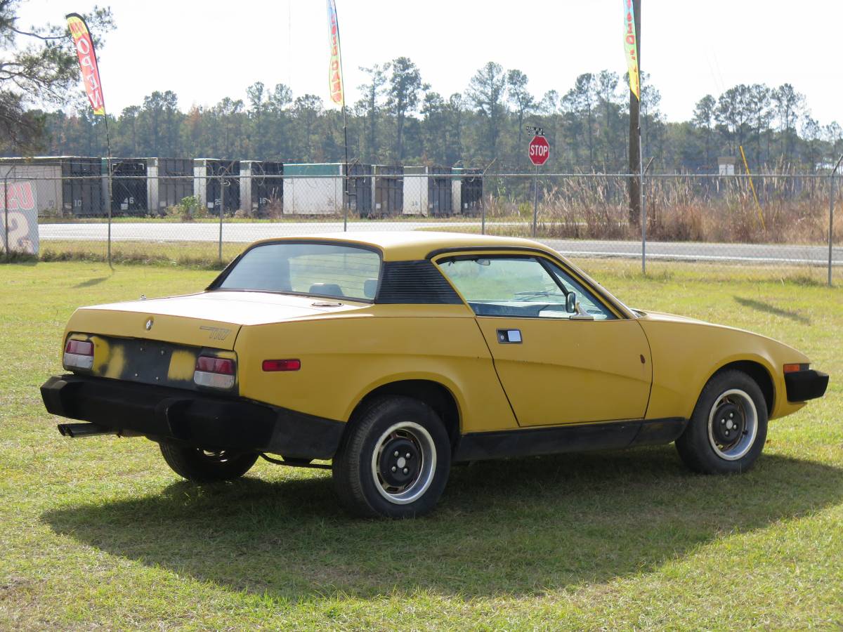Triumph-tr7-1976-yellow-5
