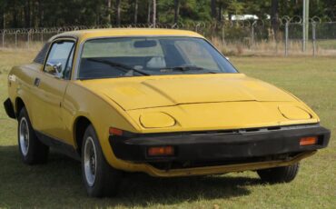 Triumph-tr7-1976-yellow-8